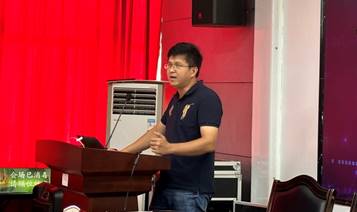 说明: J:\5.beat365中国官网（2022年11月始）\照片\【20240827】教职工大会传达暑期工作会议二十届三中全会精神\微信图片_20240828114501.jpg